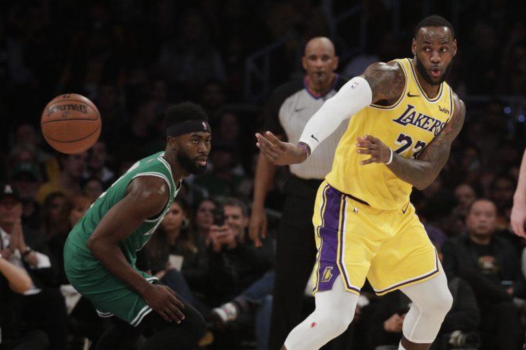 LeBron sharing the ball