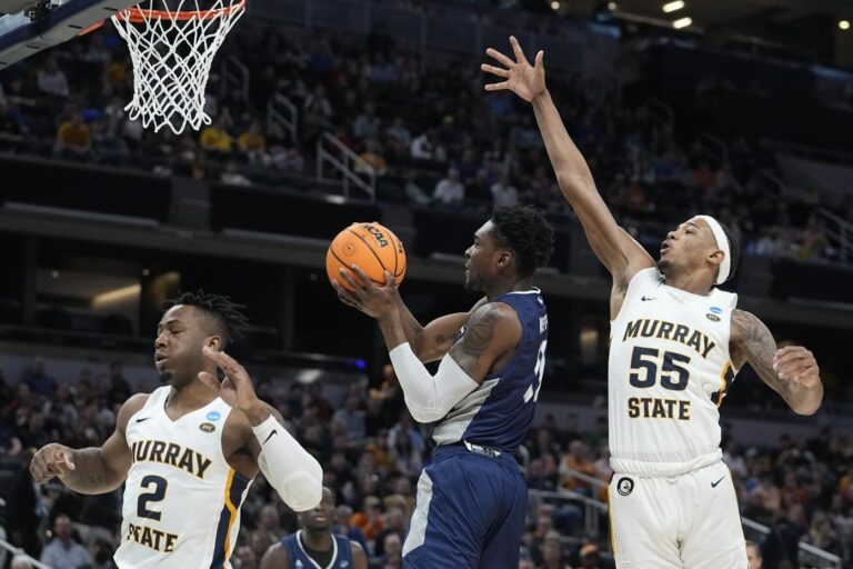 Basketball offense